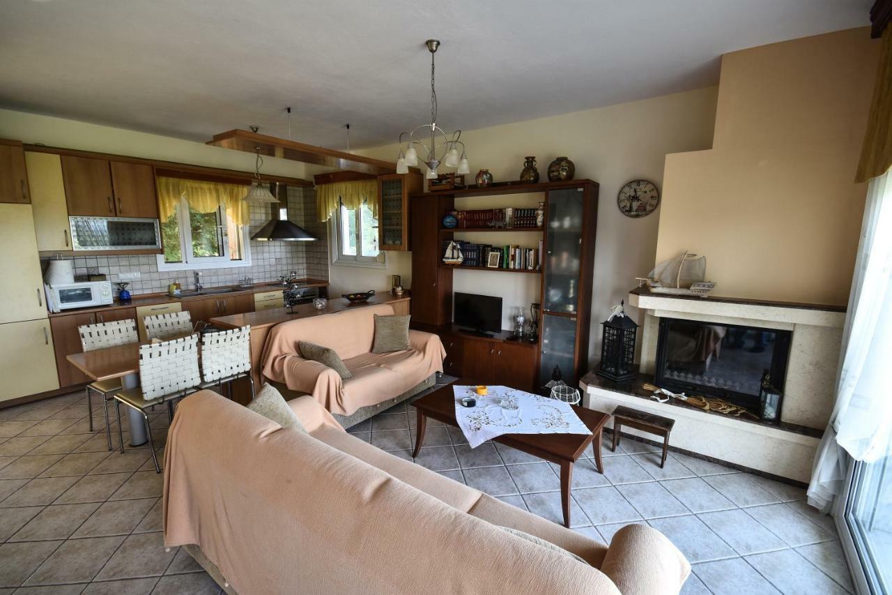 Martha'S Villa Nea Iraklitsa 외부 사진